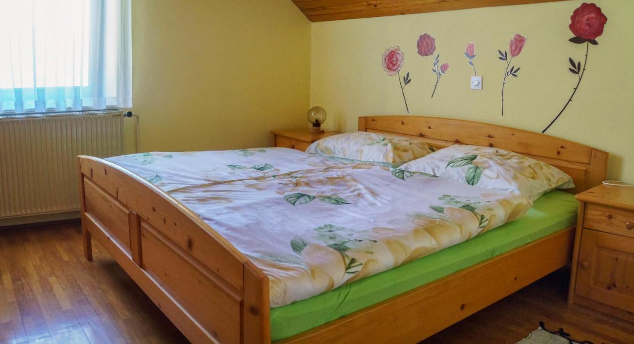 Apartments Zakrasnik Škofja Loka Esterno foto