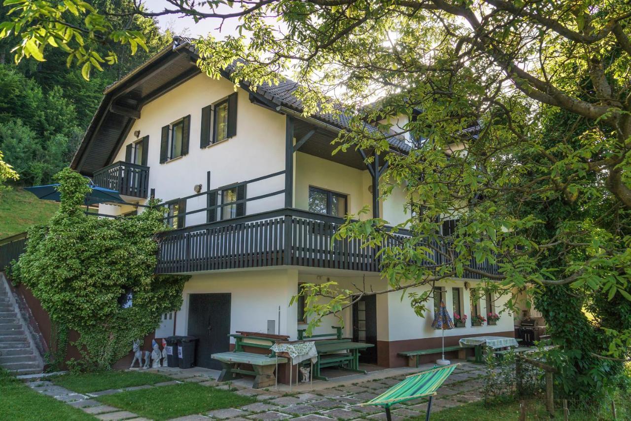 Apartments Zakrasnik Škofja Loka Esterno foto