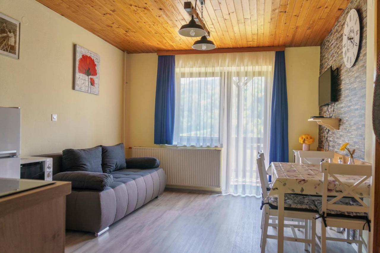 Apartments Zakrasnik Škofja Loka Esterno foto