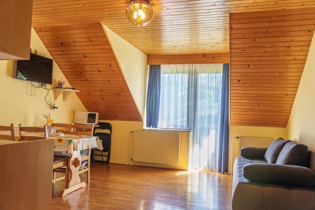Apartments Zakrasnik Škofja Loka Esterno foto