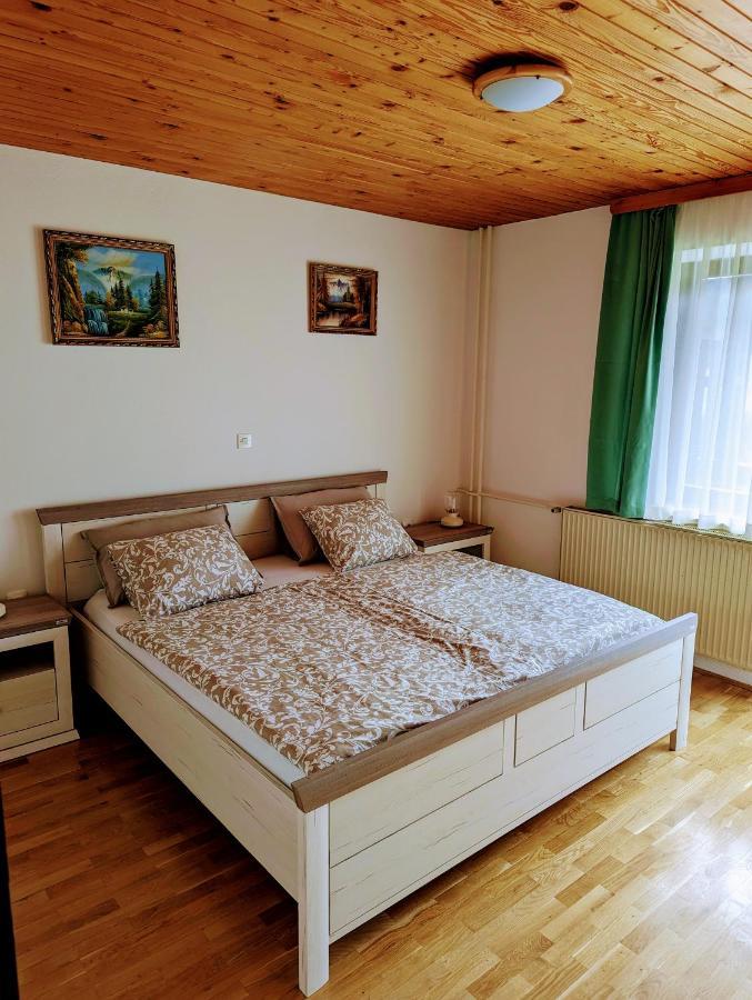Apartments Zakrasnik Škofja Loka Esterno foto