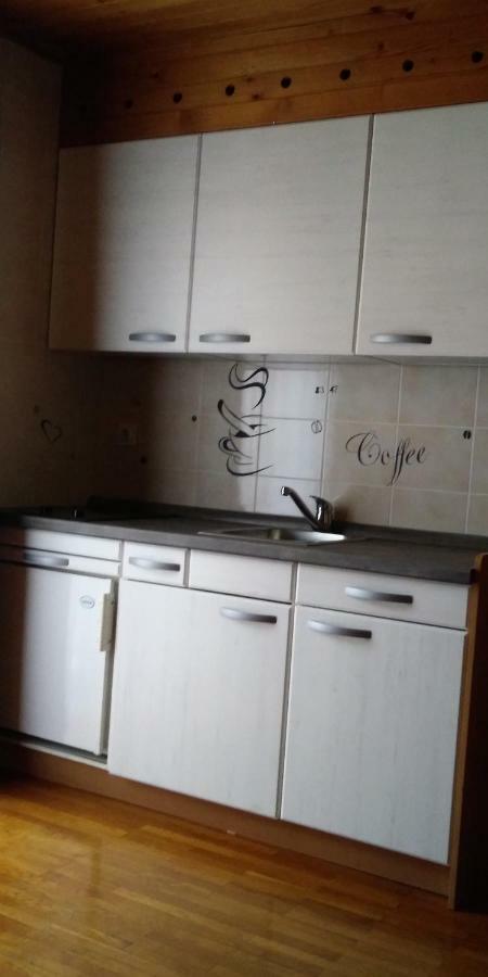 Apartments Zakrasnik Škofja Loka Esterno foto